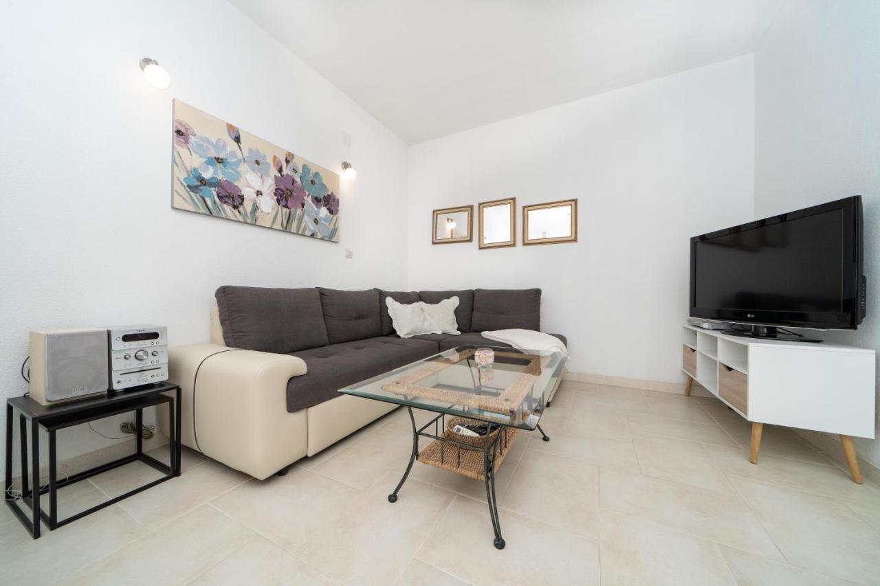 סומרטין Apartments Siesta מראה חיצוני תמונה