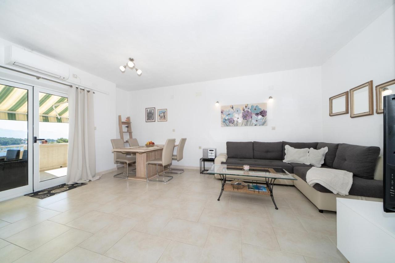 סומרטין Apartments Siesta מראה חיצוני תמונה