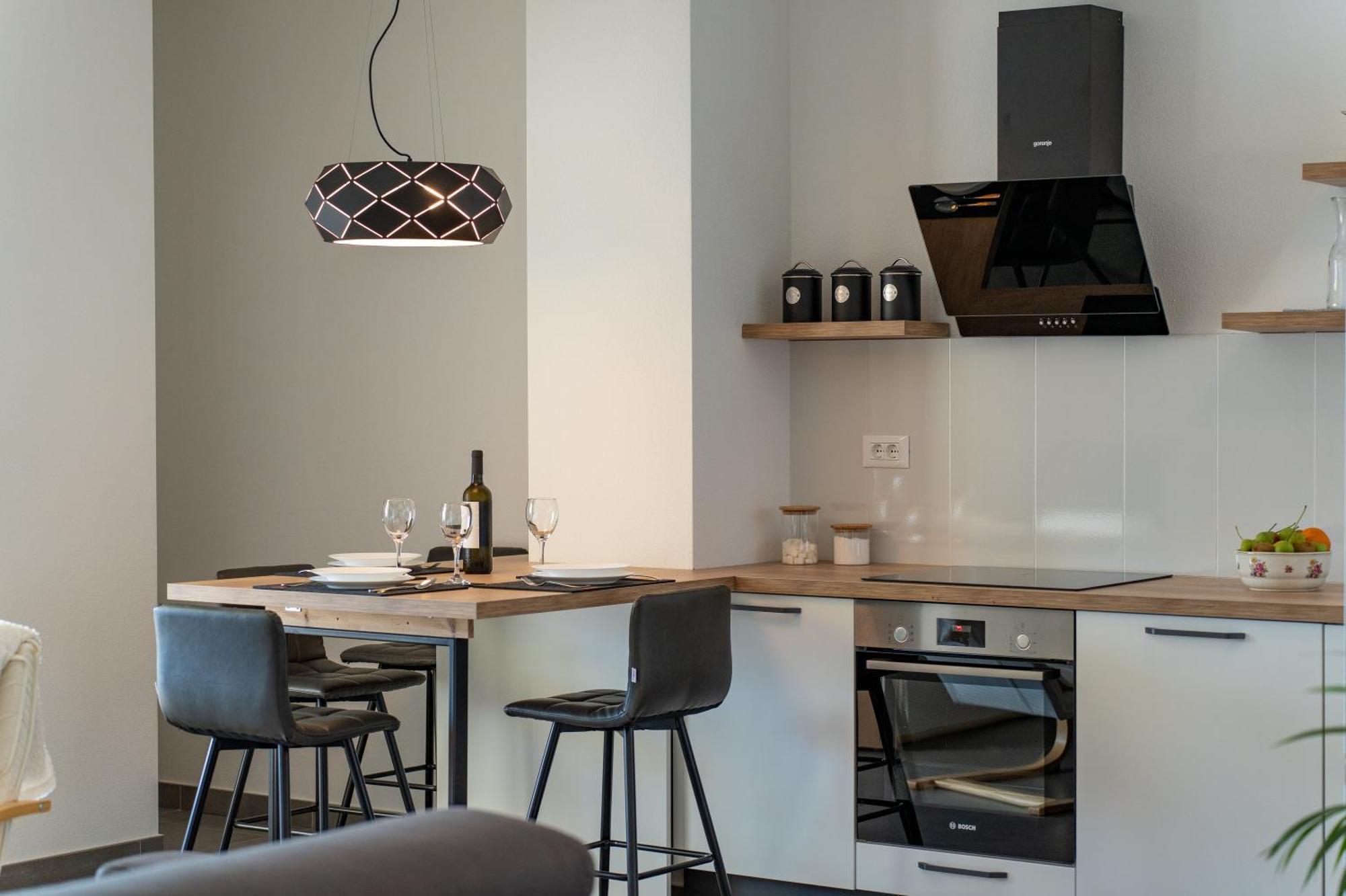 סומרטין Apartments Siesta מראה חיצוני תמונה