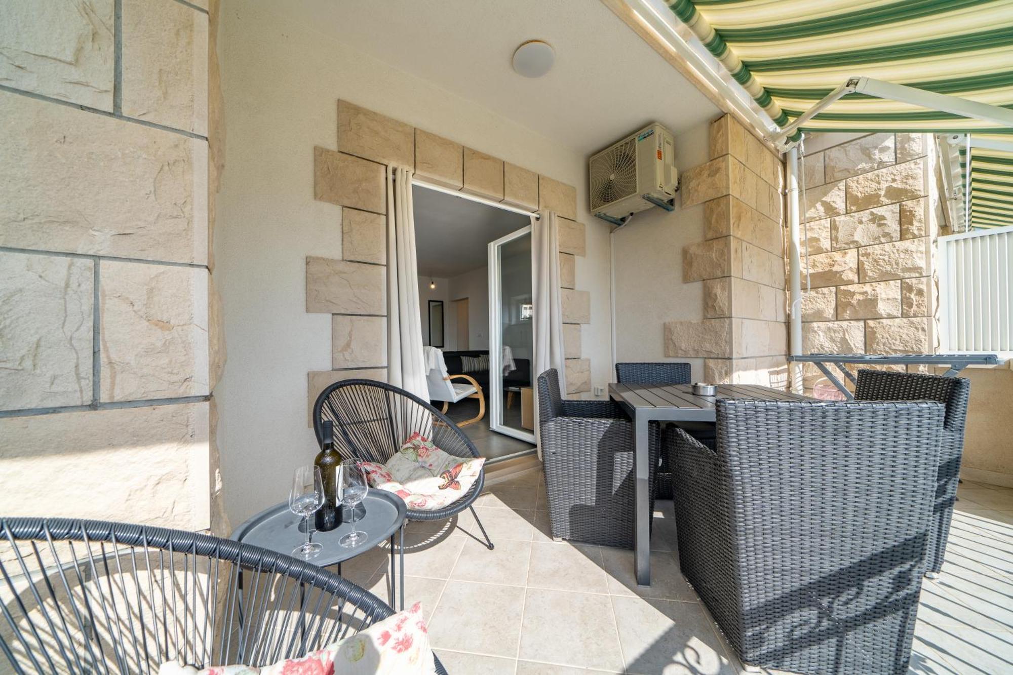 סומרטין Apartments Siesta מראה חיצוני תמונה