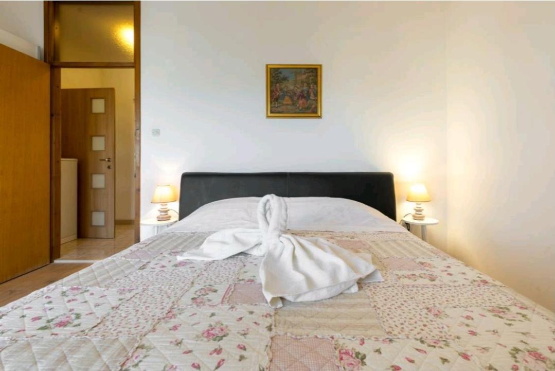 סומרטין Apartments Siesta מראה חיצוני תמונה